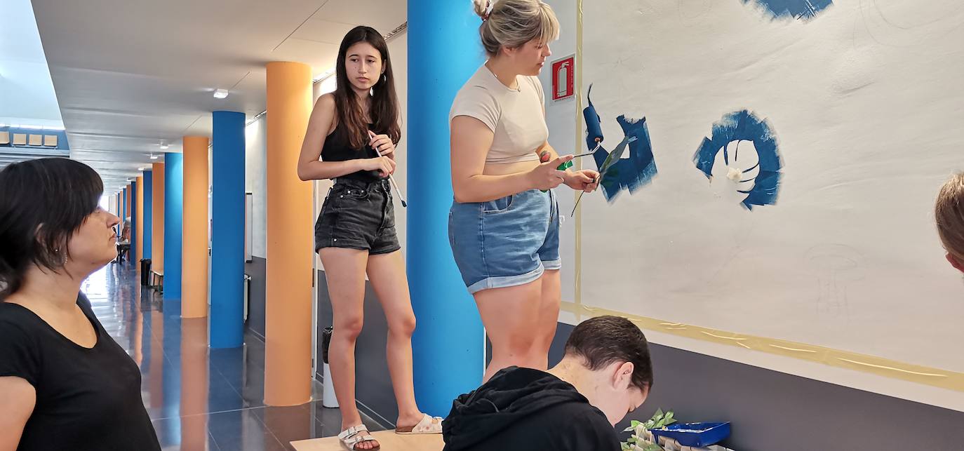 La actividad ha servido como sesión final de BioArt, una iniciativa entre Biología y Arte