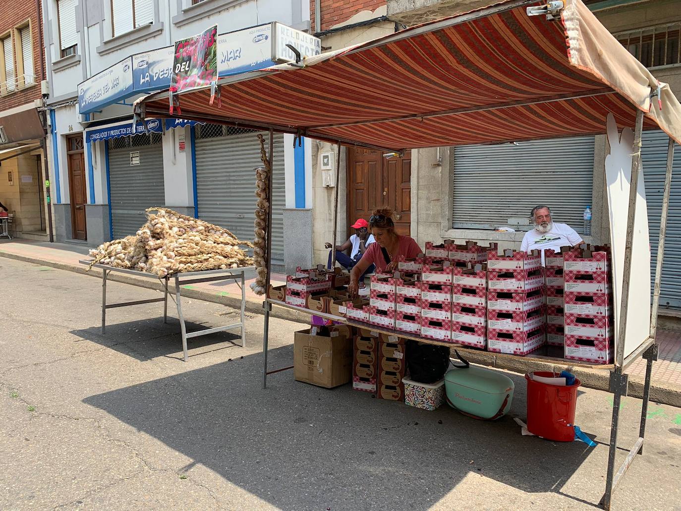 La artesanía y los productos de la zona vuelven a ensalzarse en una de las ferias que atrae a miles de turistas.