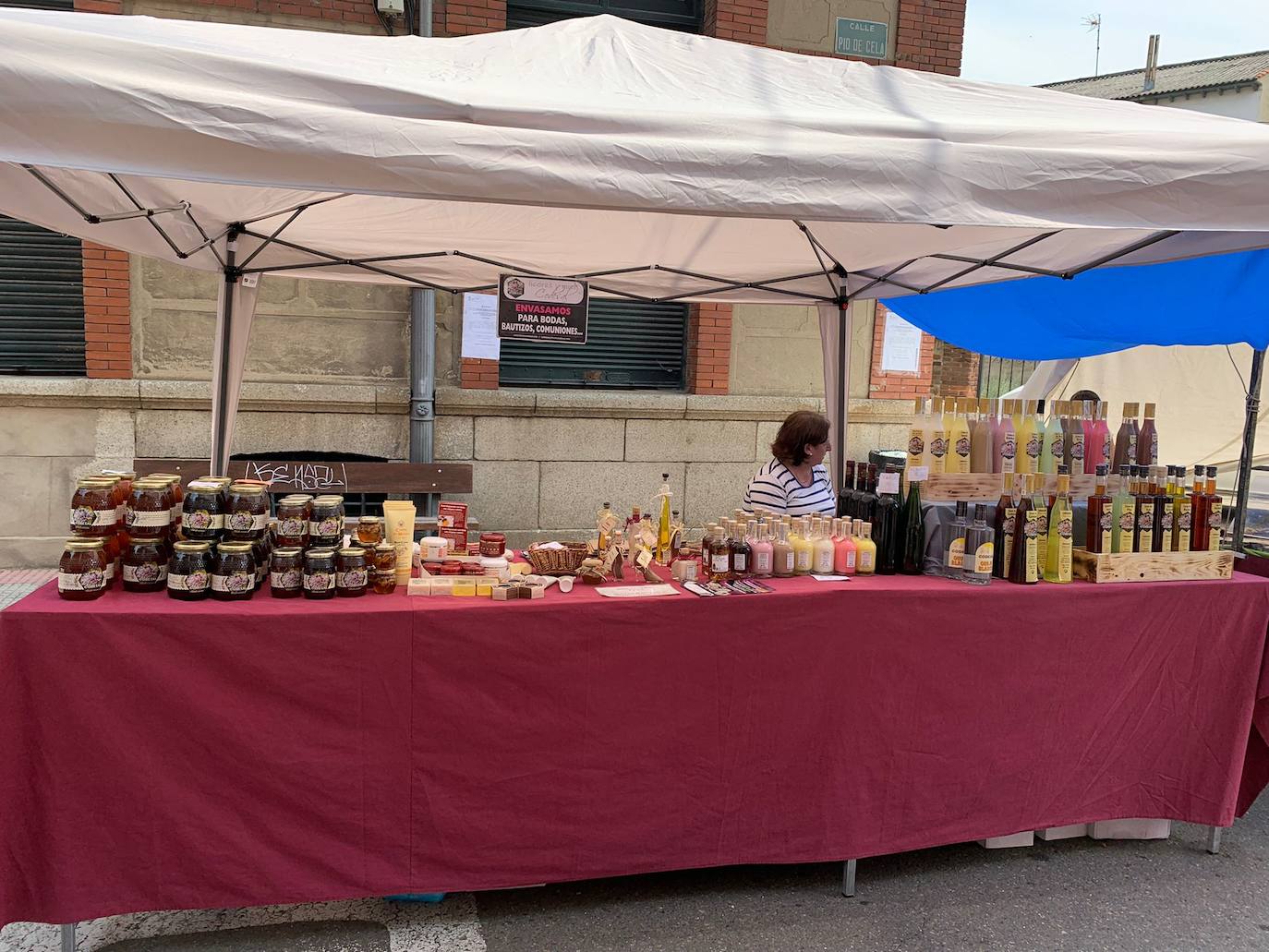 La artesanía y los productos de la zona vuelven a ensalzarse en una de las ferias que atrae a miles de turistas.