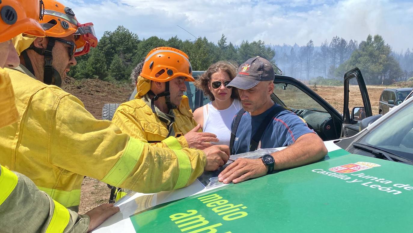 Fotos: Incendio forestal en Montes