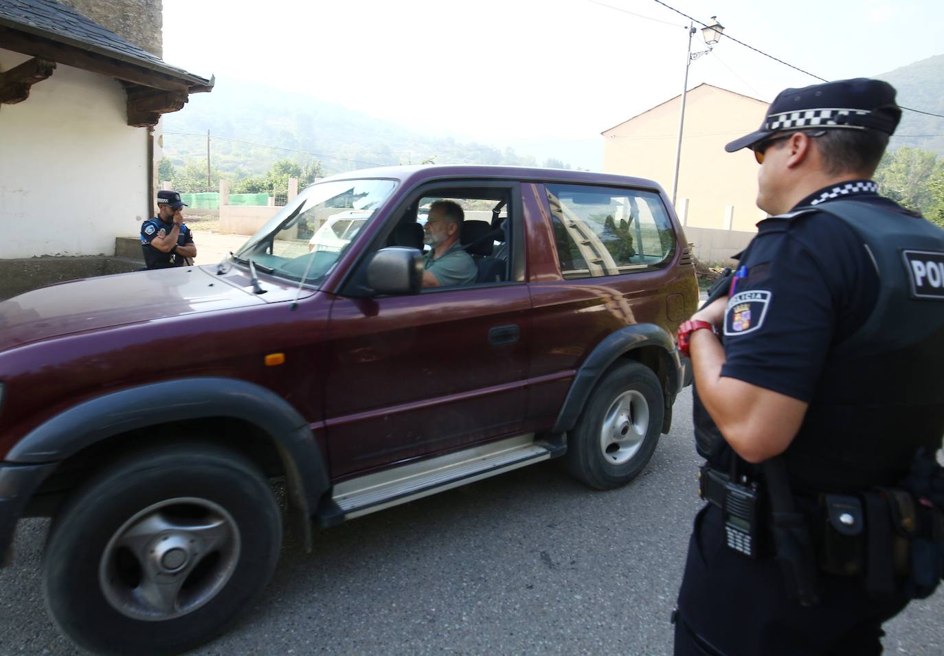 El pueblo de Rimor (León), desalojado debido al incendio en Montes de Valdueza