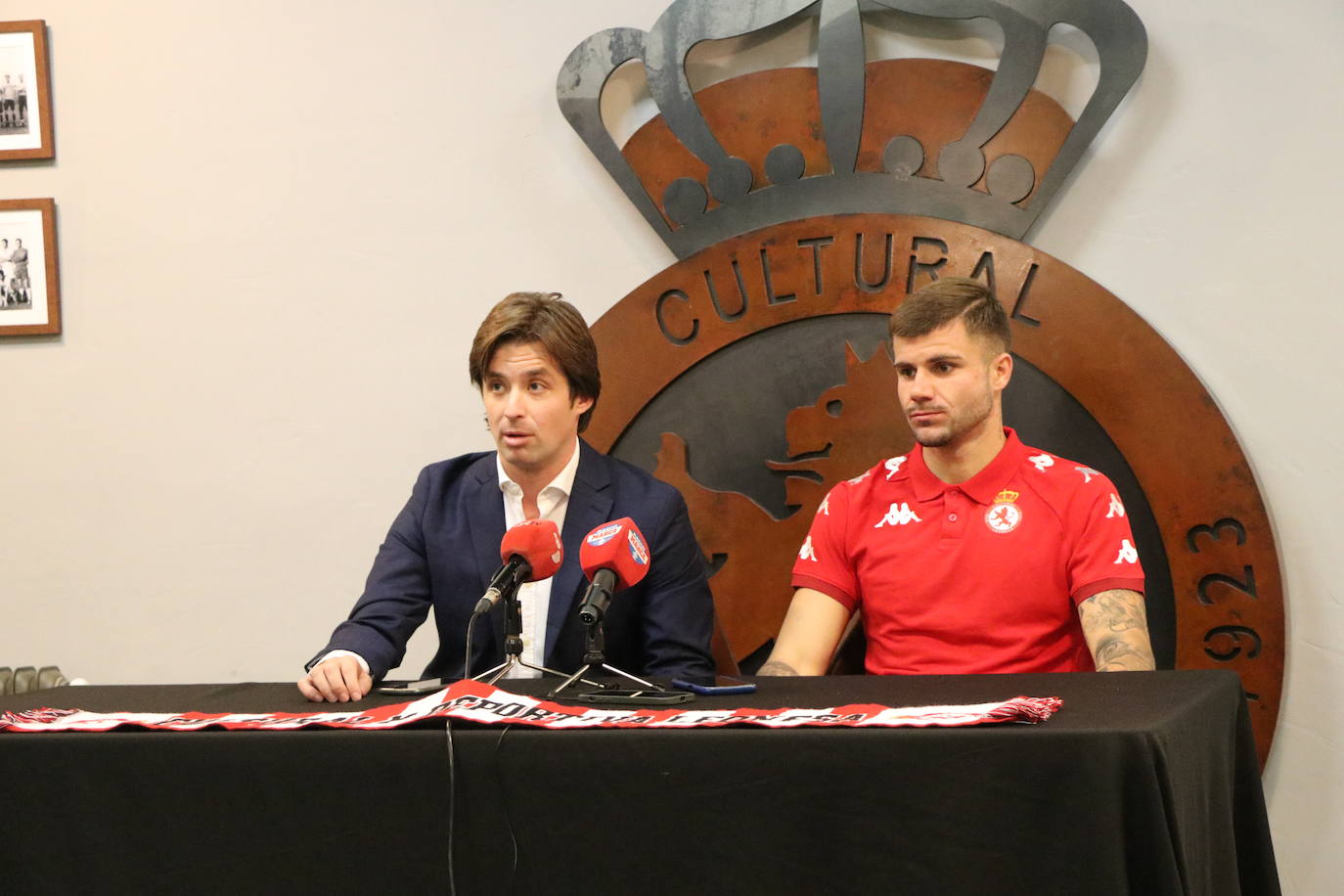 Presentación de Pol Ballesté, como nuevo jugador de la Cultural y Deportiva Leonesa. 