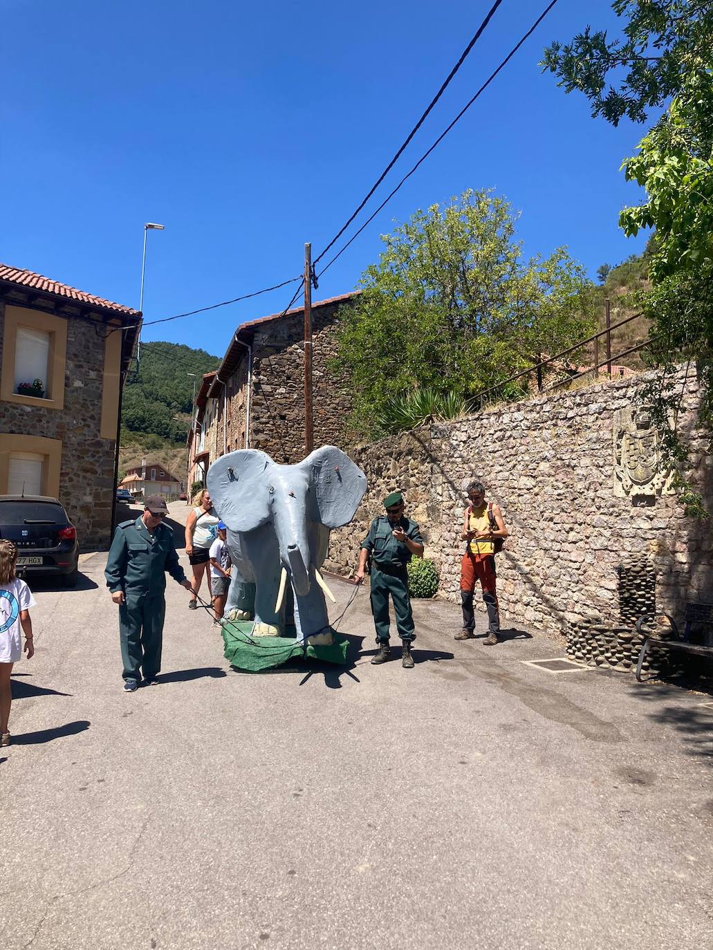 Orzonaga a la caza del elefane. 