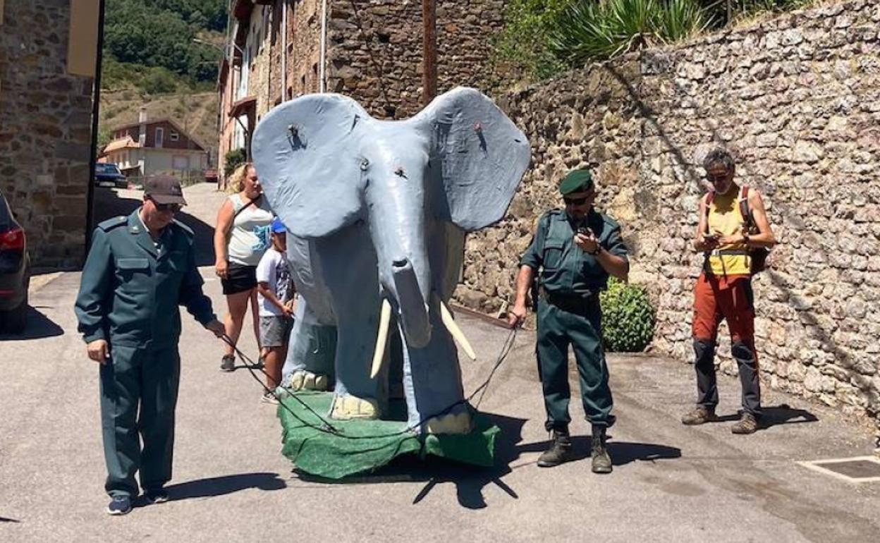 Orzonaga a la caza del elefane. 