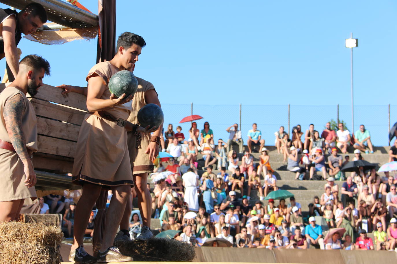 Lucha entre Astures y Romanos en el Anfiteatro de Asturica Augusta. 