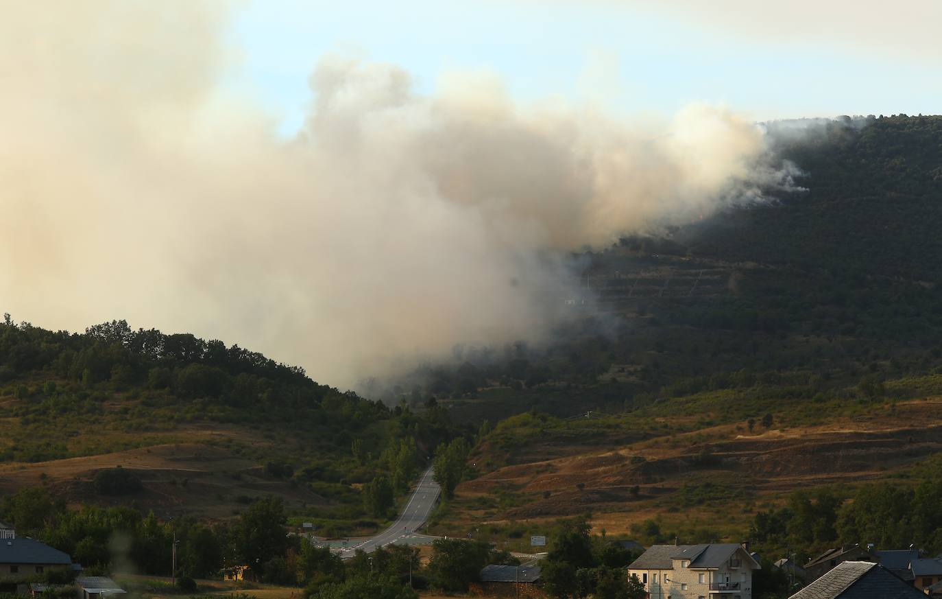 Fotos: Incendio forestal en Fabero 