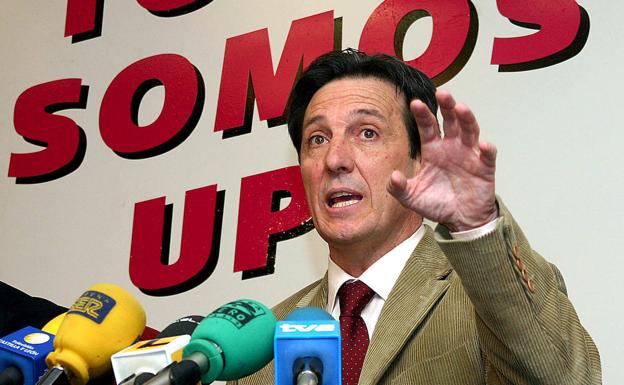 n 2004 Muñoz fue el candidato de UPL al Congreso. En su carrera política ocupó cargos bajo 6 siglas diferentes. 