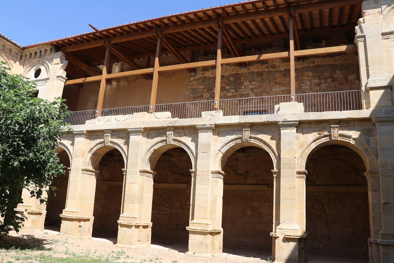 Finalizan las obras de restauración del Monasterio de Sandoval. 