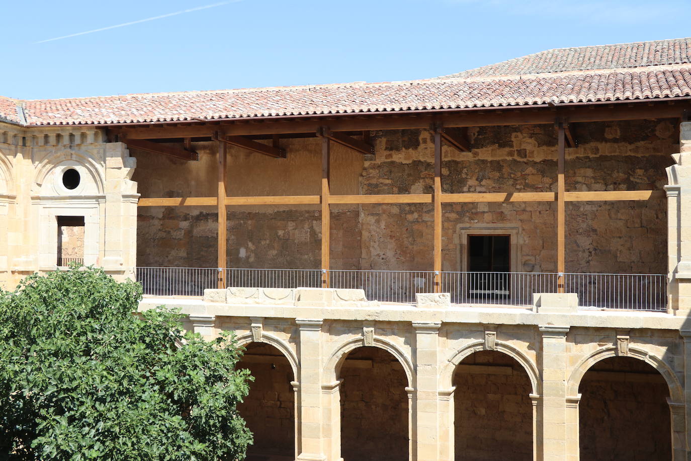 Finalizan las obras de restauración del Monasterio de Sandoval. 