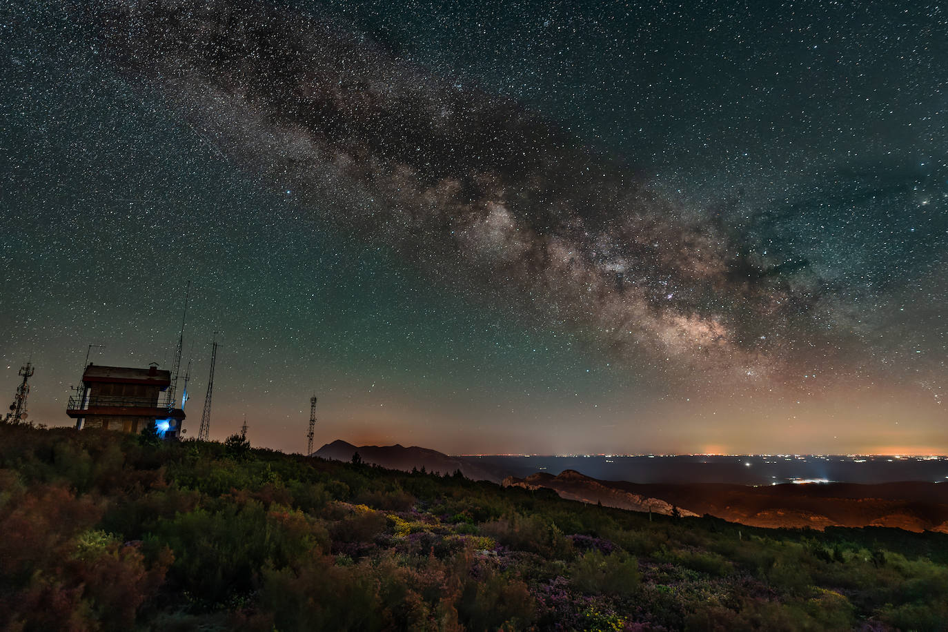 Imagen de la Vía Láctea captada desde el alto de la Camperona.