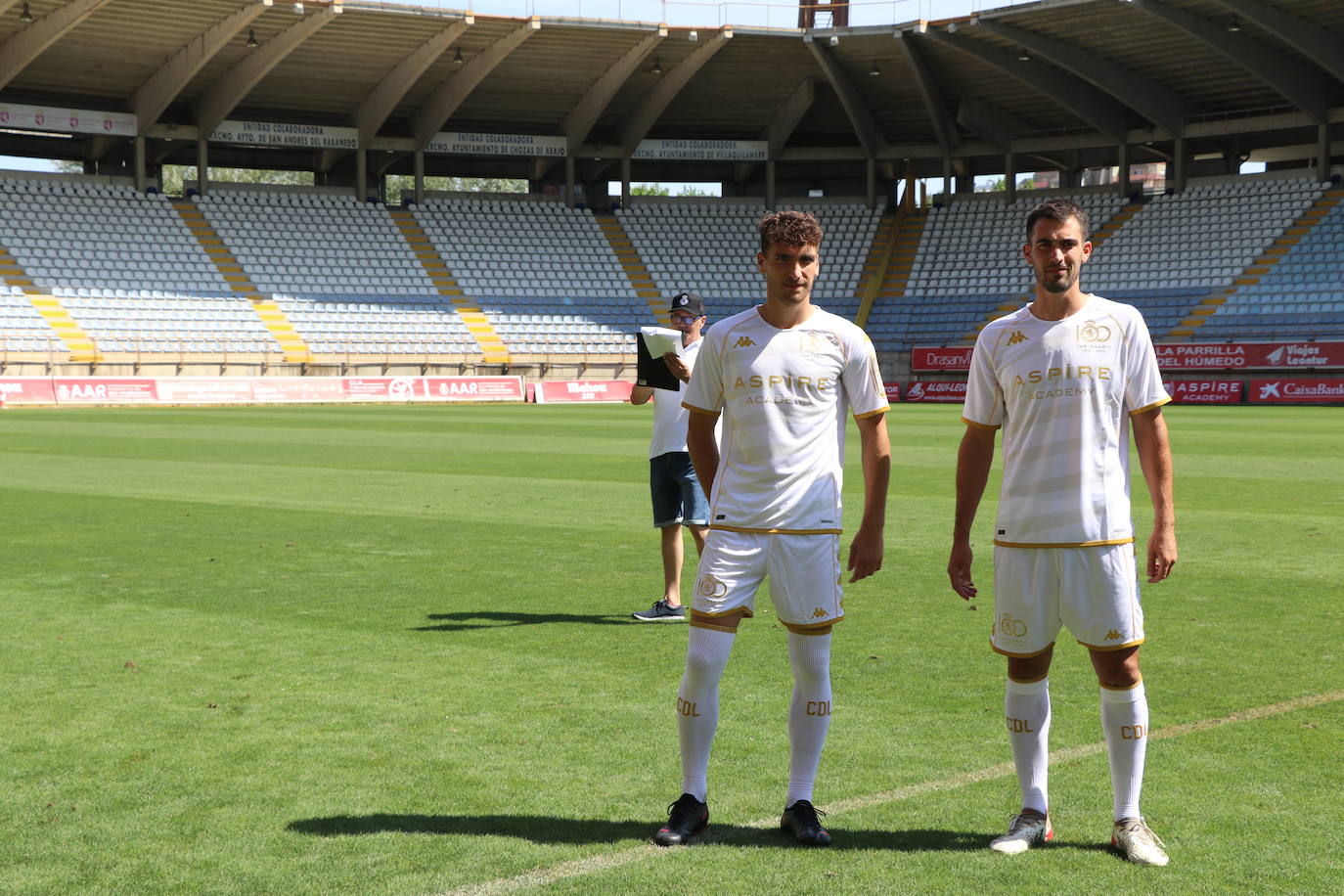 Fotos La Cultural presenta su camiseta para la temporada del