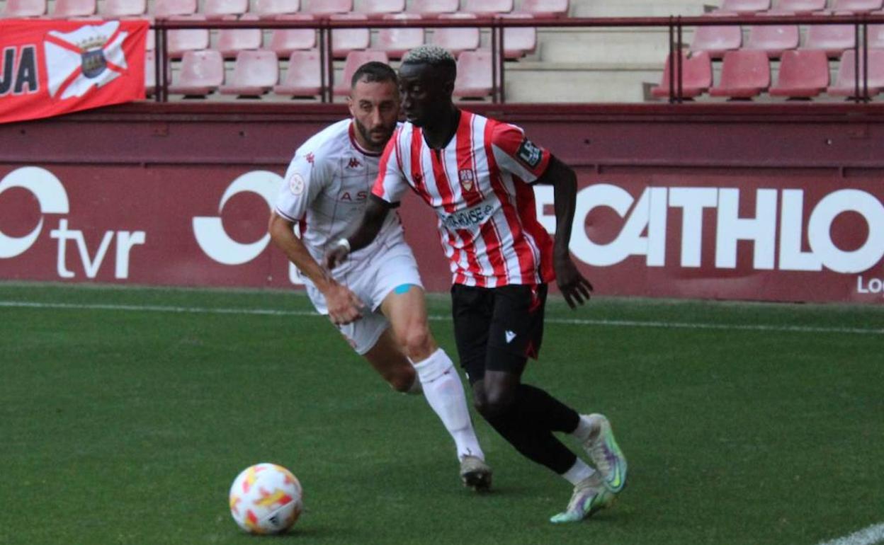 Un momento del partido disputado en las Gaunas