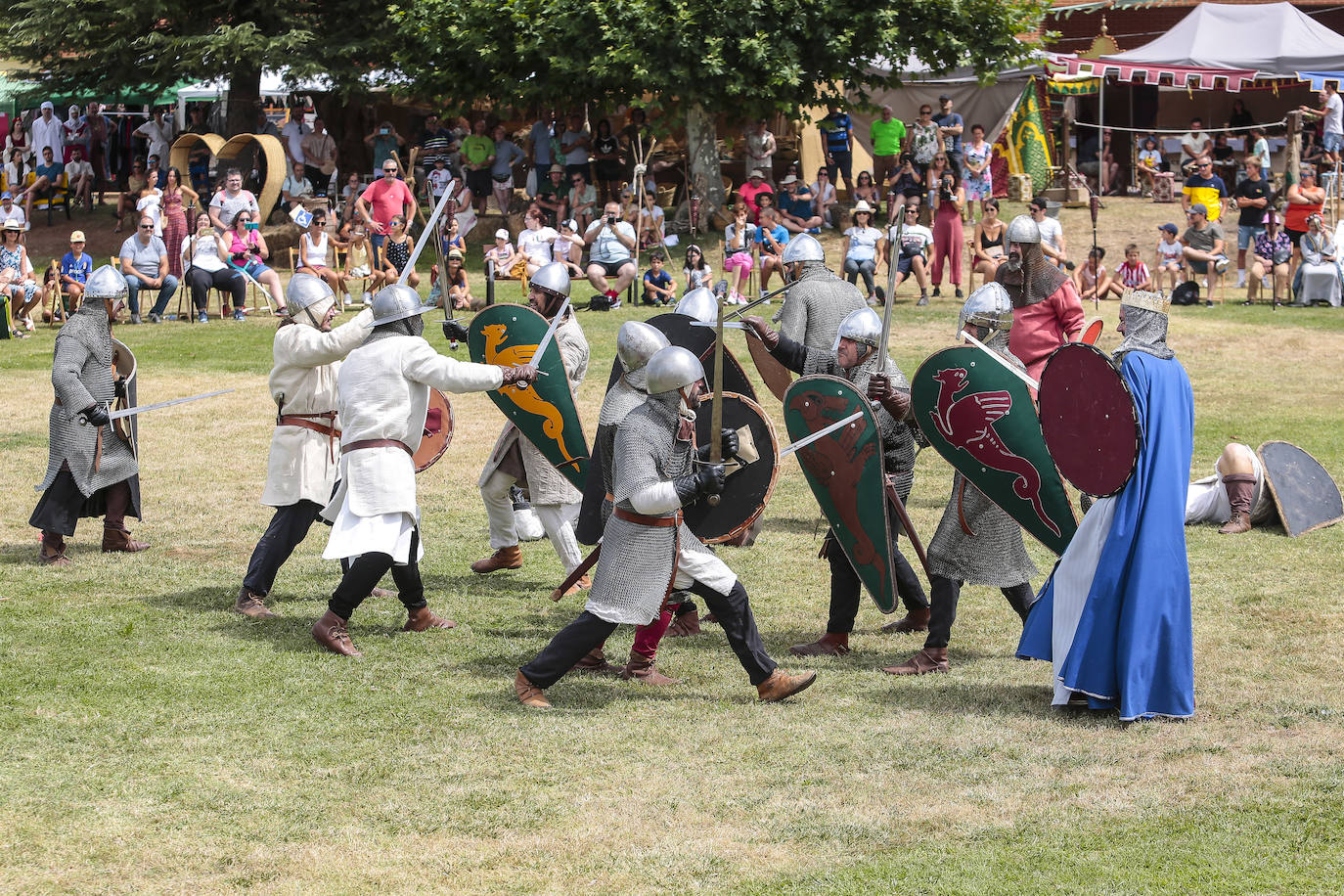 Fotos: Villadangos del Páramo regresa a la Edad Media para revivir la lucha entre Alfonso I de Aragón y los aliados de Urraca