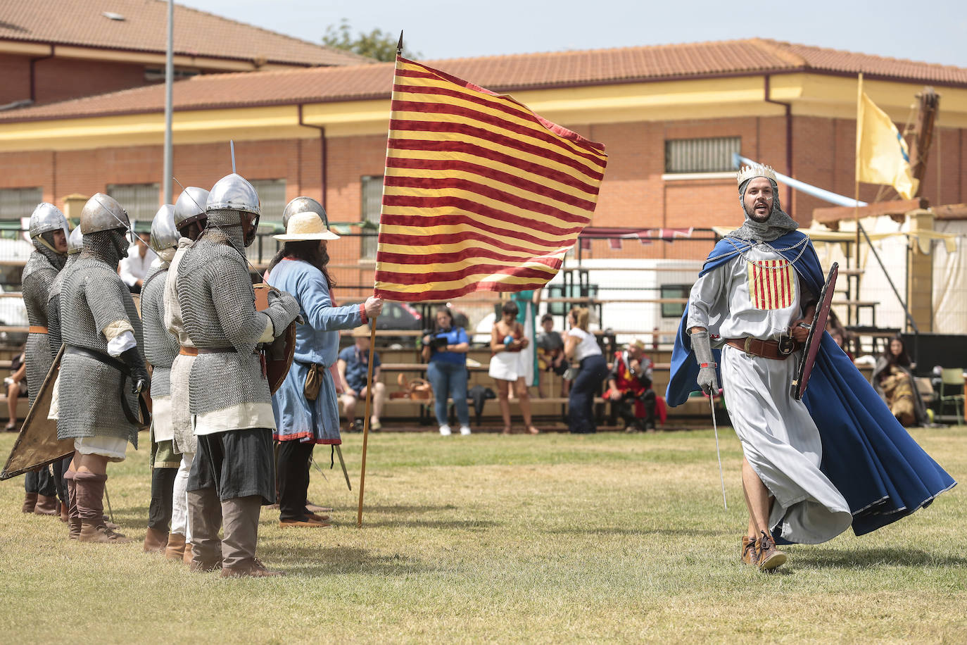 Fotos: Villadangos del Páramo regresa a la Edad Media para revivir la lucha entre Alfonso I de Aragón y los aliados de Urraca