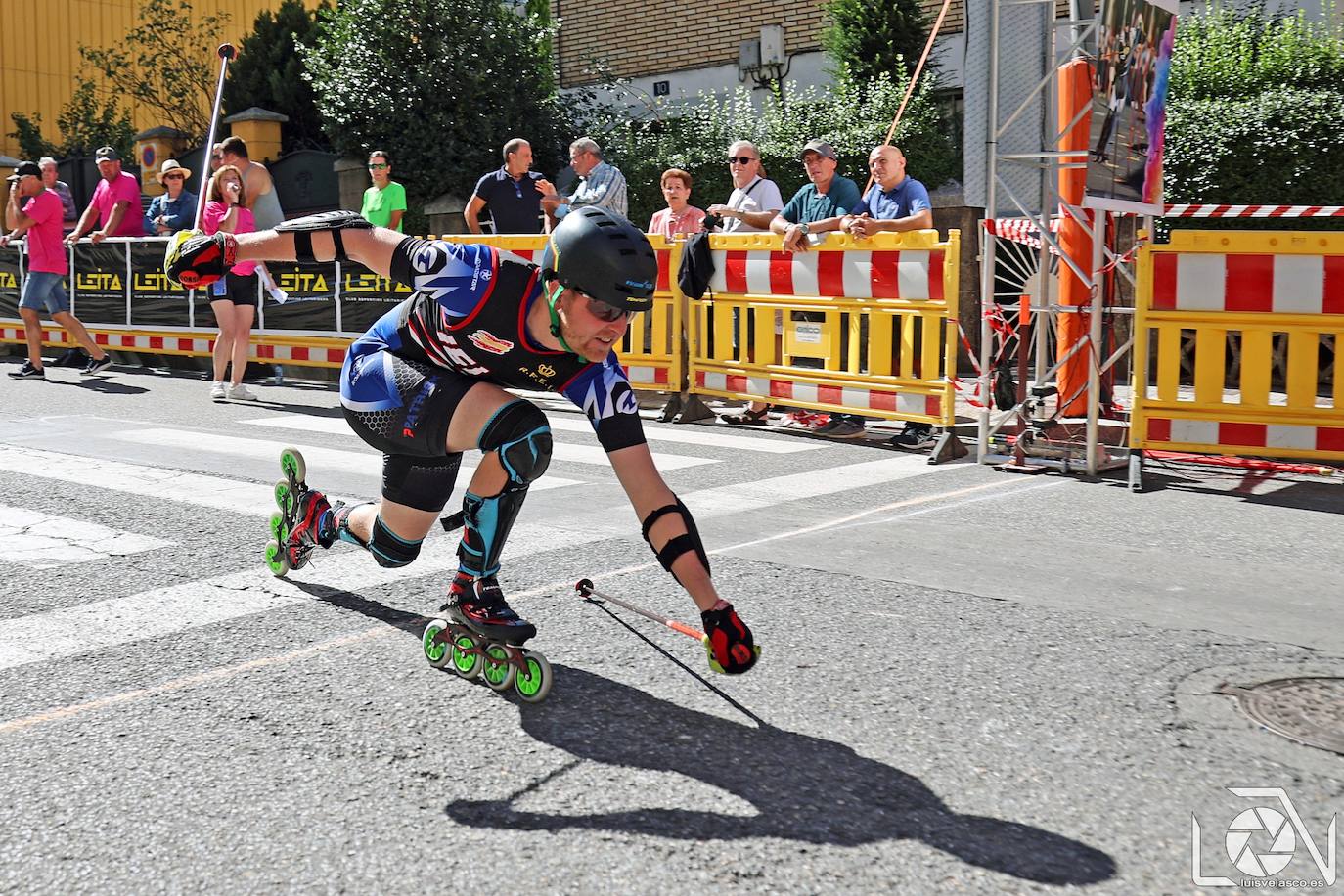 Patinadores durante la prueba del Campeonato de Europa de Slalom. 