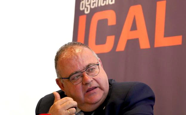El consejero de Sanidad, Alejandro Vázquez, durante una entrevista concedida a la Agencia ICAL.
