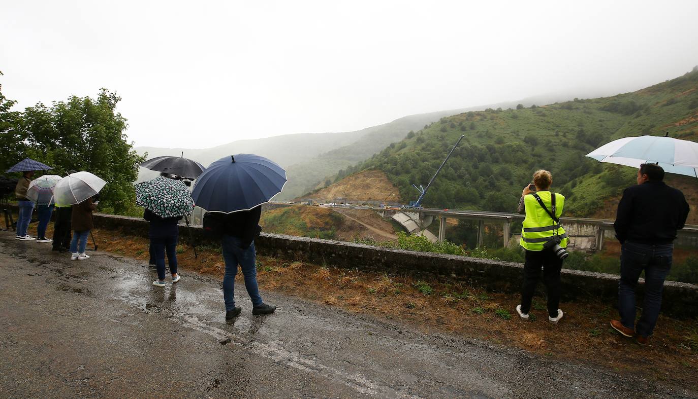 Desmantelamiento del vano del viaducto de Castro.