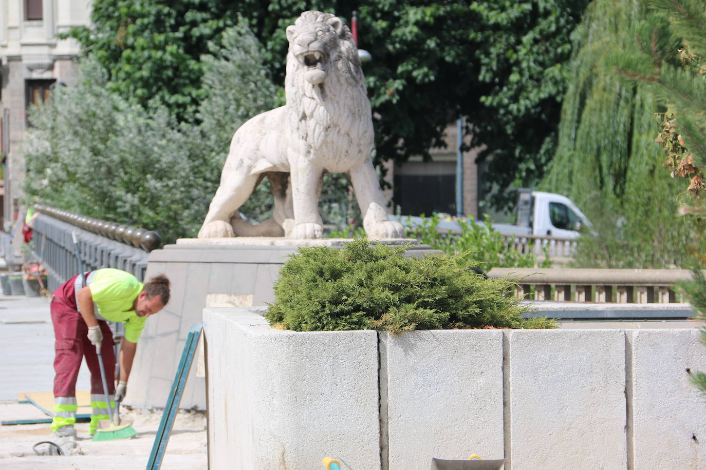 Fotos: Obras en el Puente de los Leones