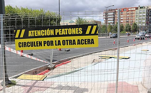 Galería. Está prohibido el paso de peatones durante la ejecución de la obra.