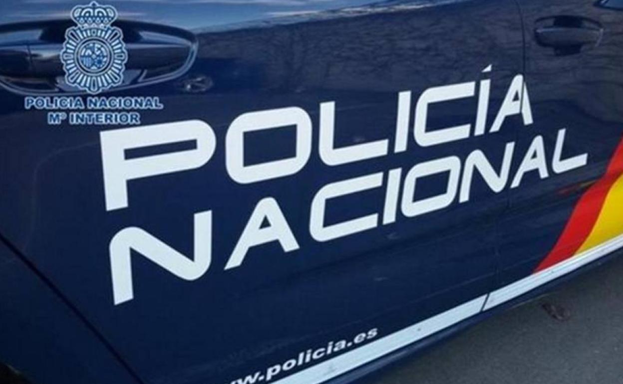 Imagen de la foto de un coche de la Policía Nacional. 