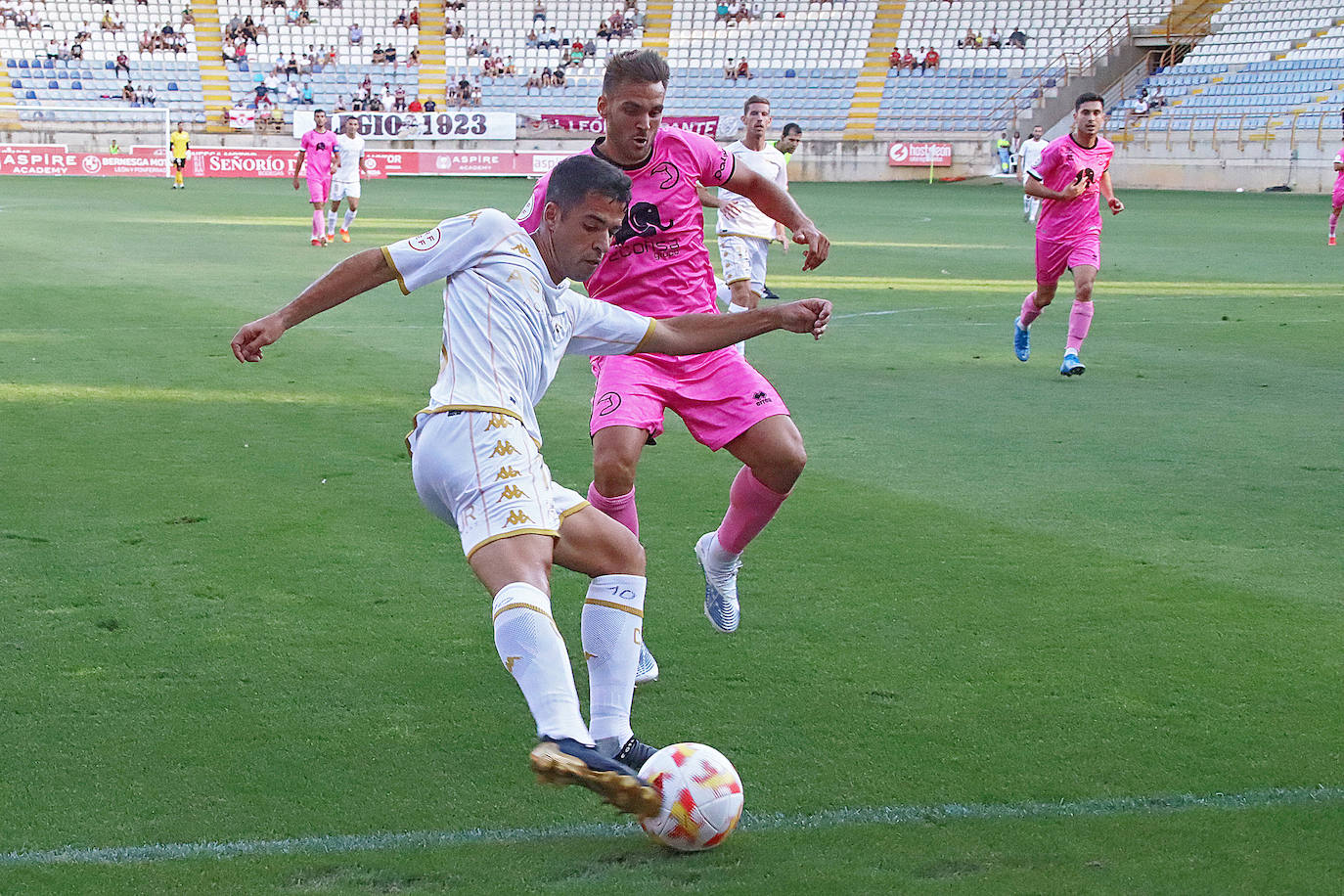 Semifinal de la Copa RFEF en el Reino de León. 