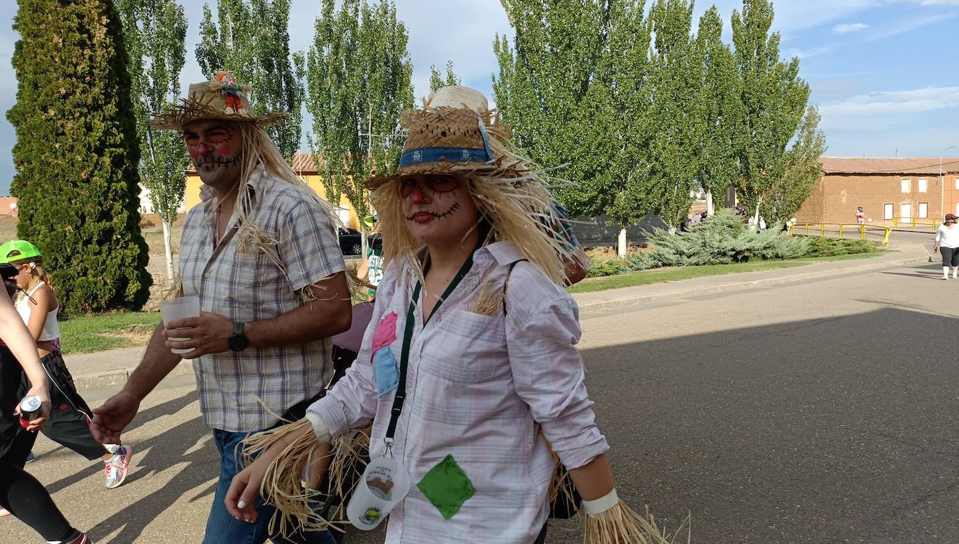 La localidad celebra su fiesta de la alubia con un gran desfile de carrozas llenas de color y nueva normalidad