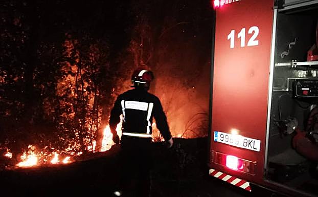 Intervención en una parcela frente a los huertos urbanos de La Candamia. 