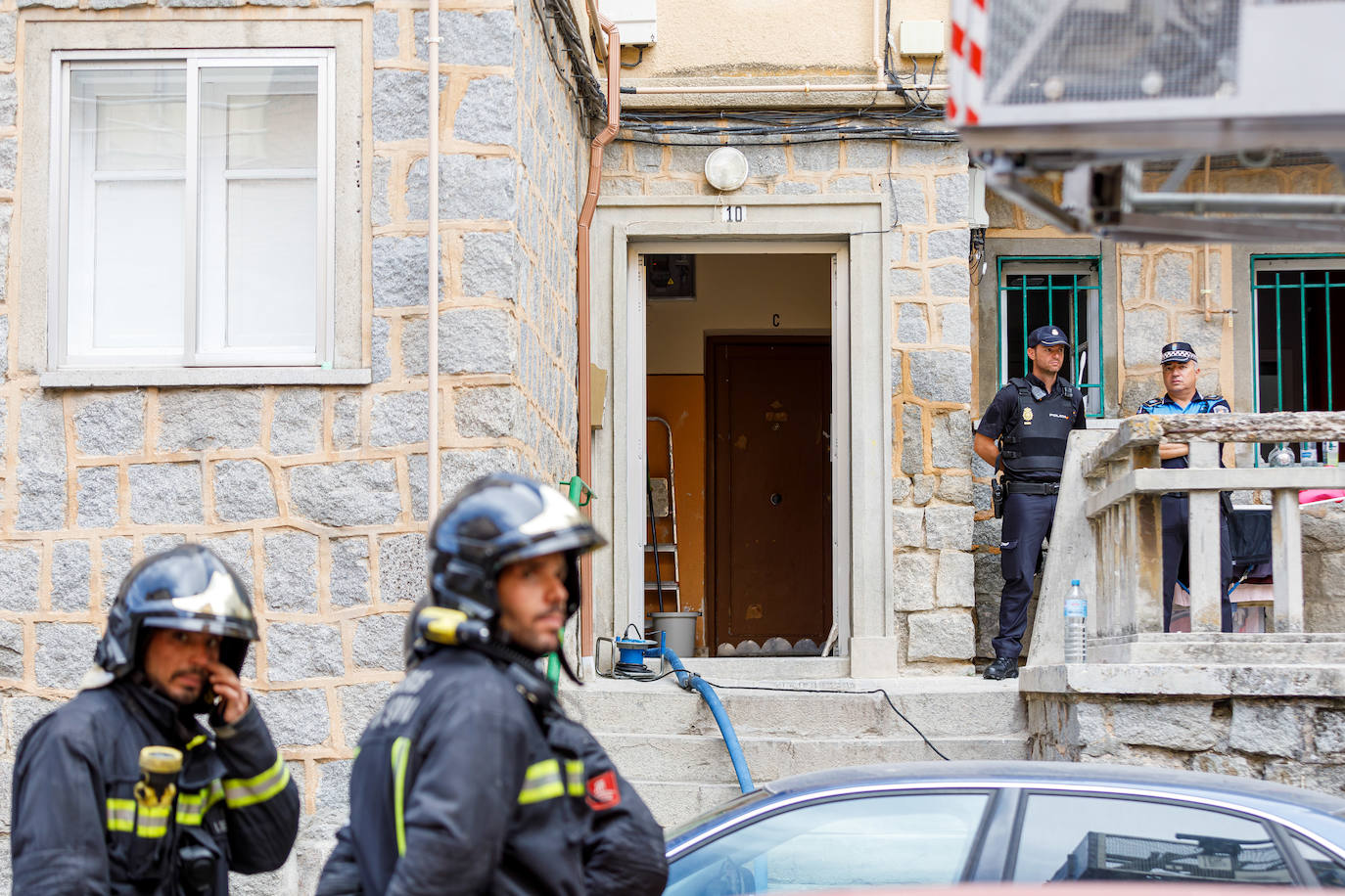 El hombre fue encontrado fallecido pot los propios bomberos de Segovia al intentar sofocar el fuego producido. 