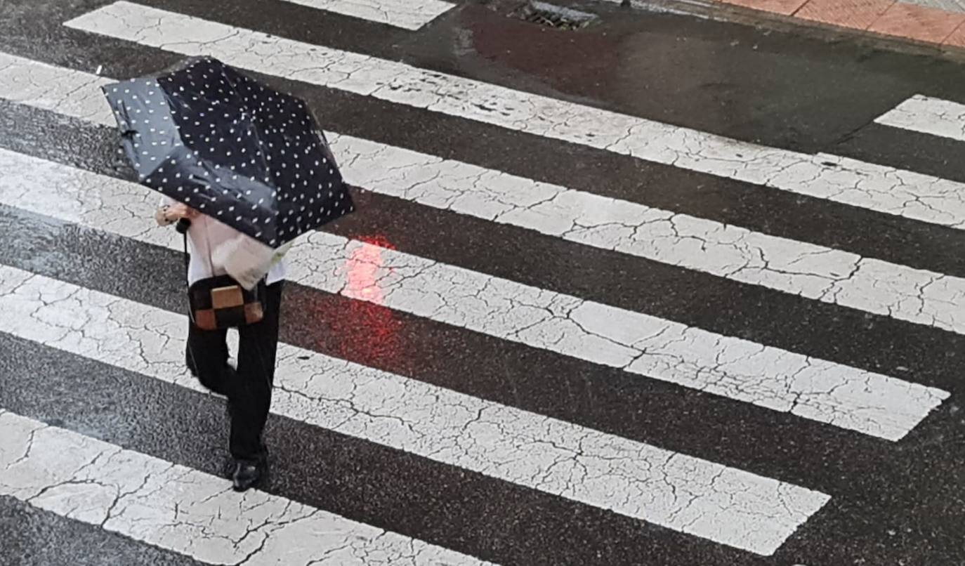 Imágenes de la lluvia este lunes 29 de agosto en León capital.