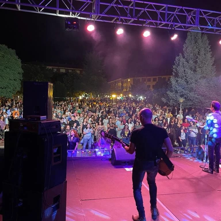 Más de 10.000 personas pasan por el parque del Cardadal de Navatejera en esta nueva actividad