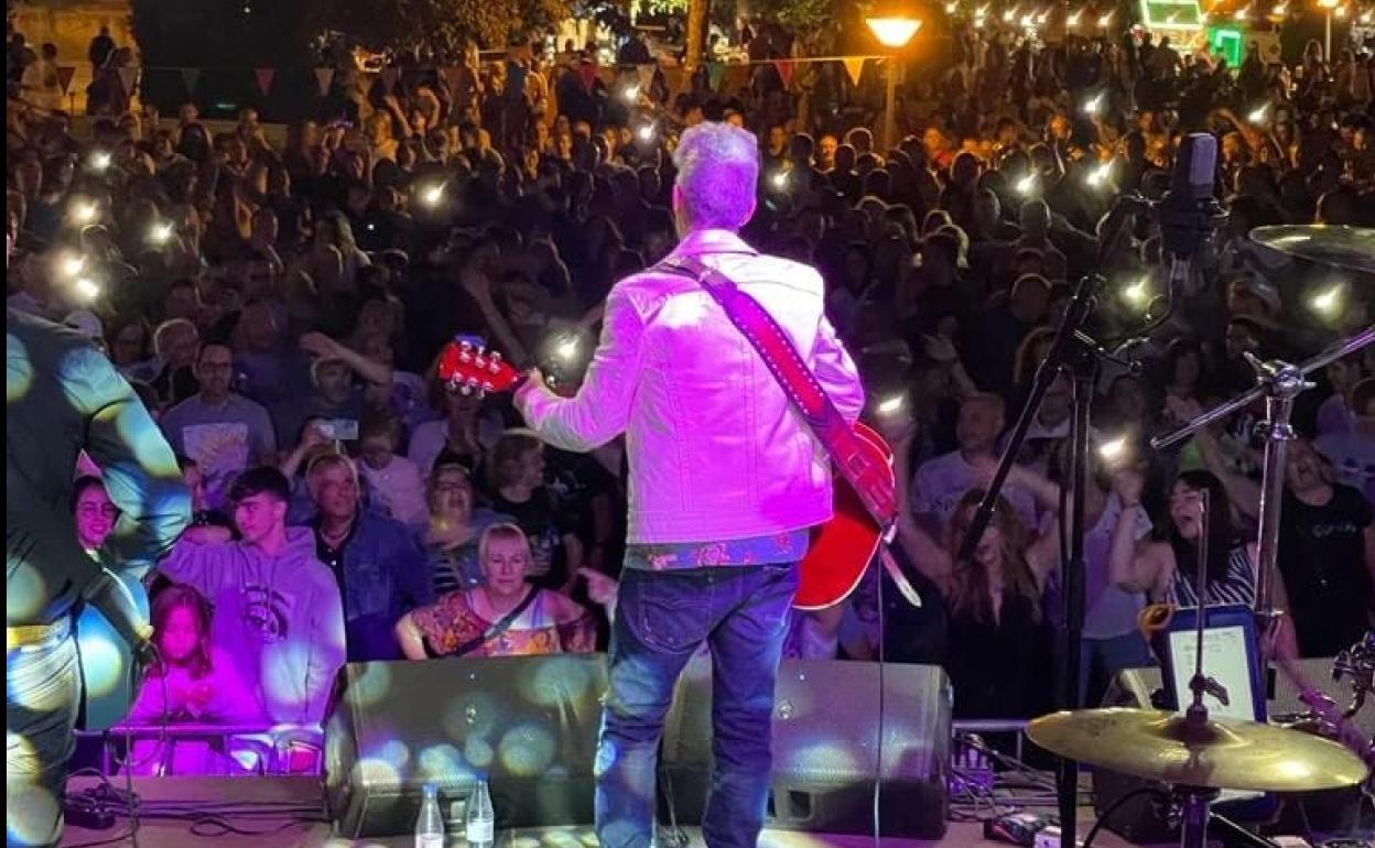 El concierto de La Guardia, en la noche del viernes, abrió el evento.