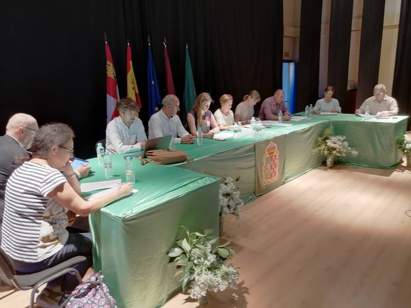 Imágenes de la reunión de la Comisión de Patrimonio durante la jornada de este martes. 