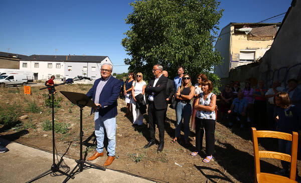 Acto de homenaje a Jerónima Blanco y Fernando Cabo, asesinados en 1936 en Ponferrada.