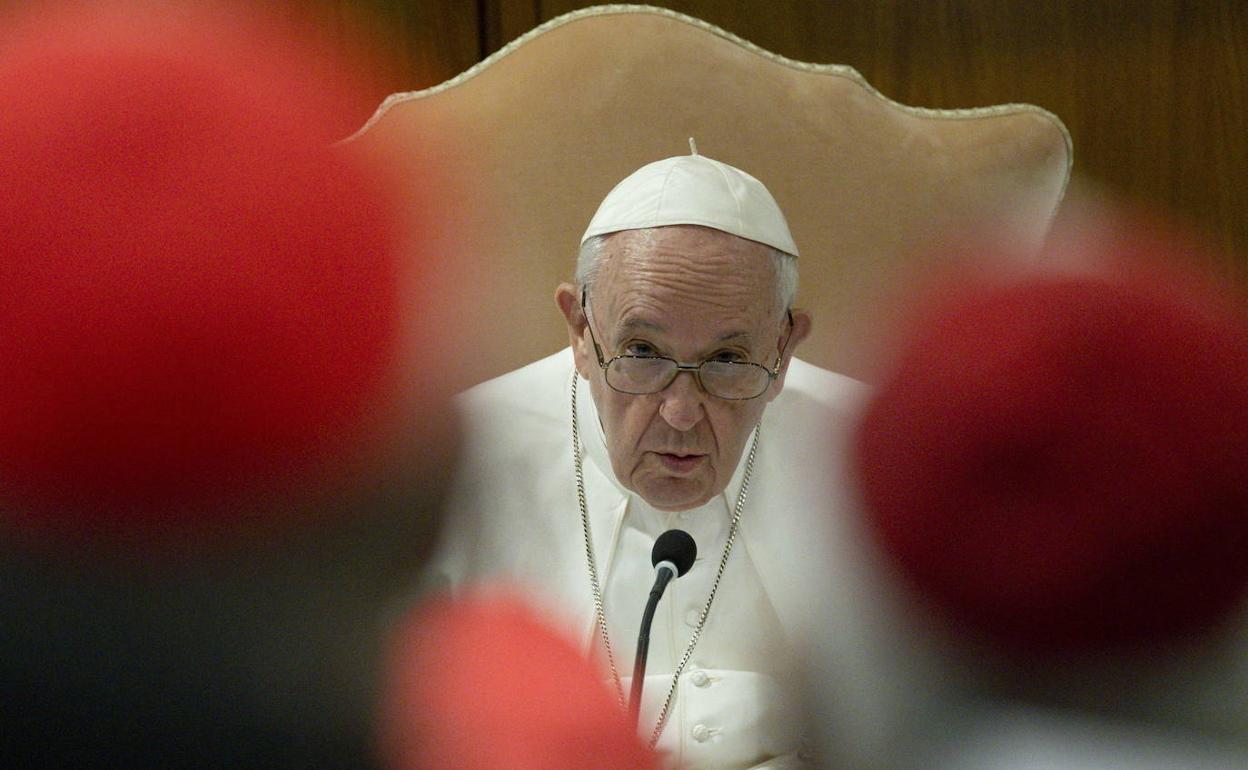 El papa Francisco, durante la reunión de cardenales en Roma.