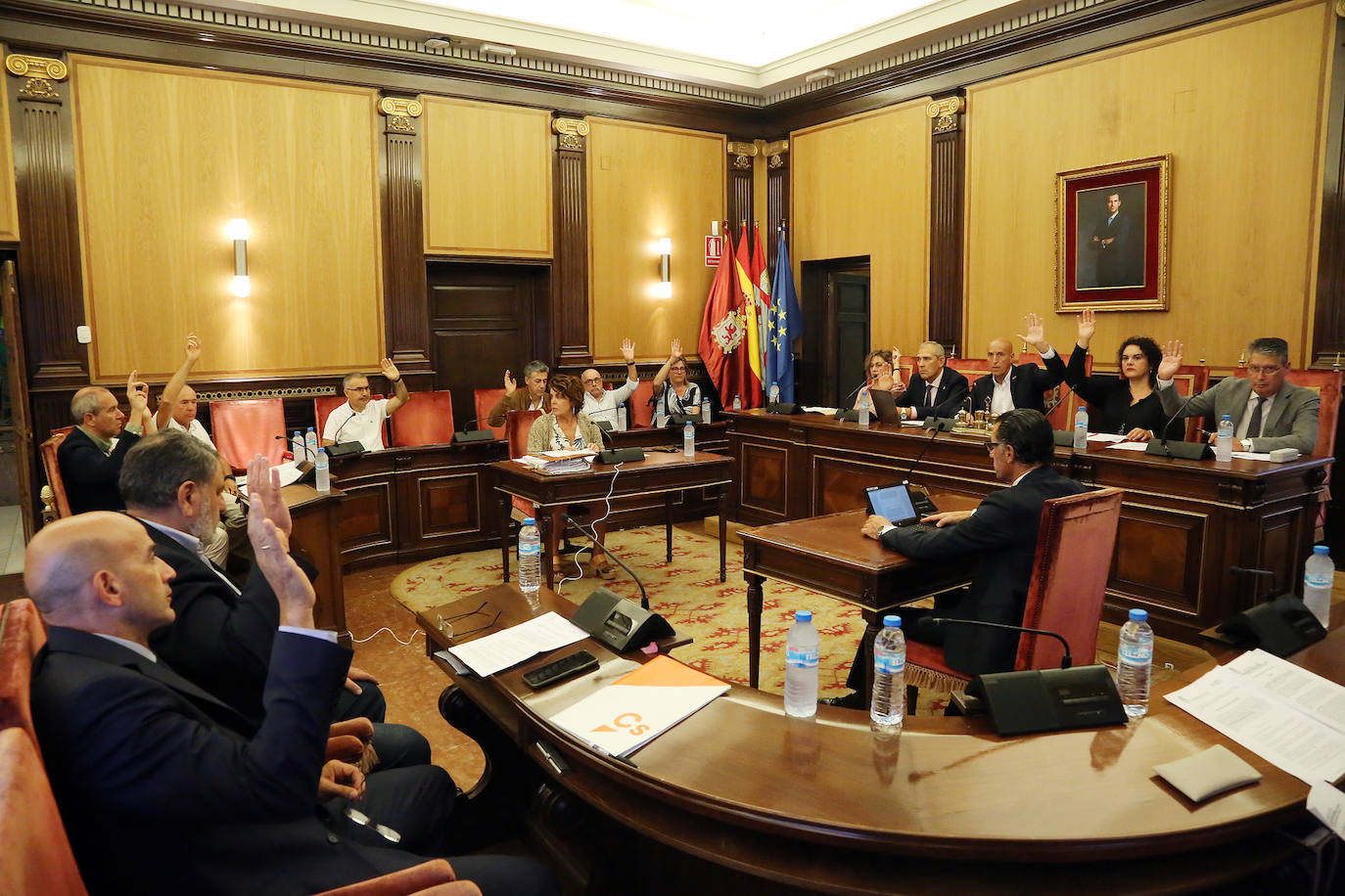 Uno de los instantes de la celebración del pleno municipal.