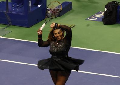 Imagen secundaria 1 - Serena Williams durante el partido.