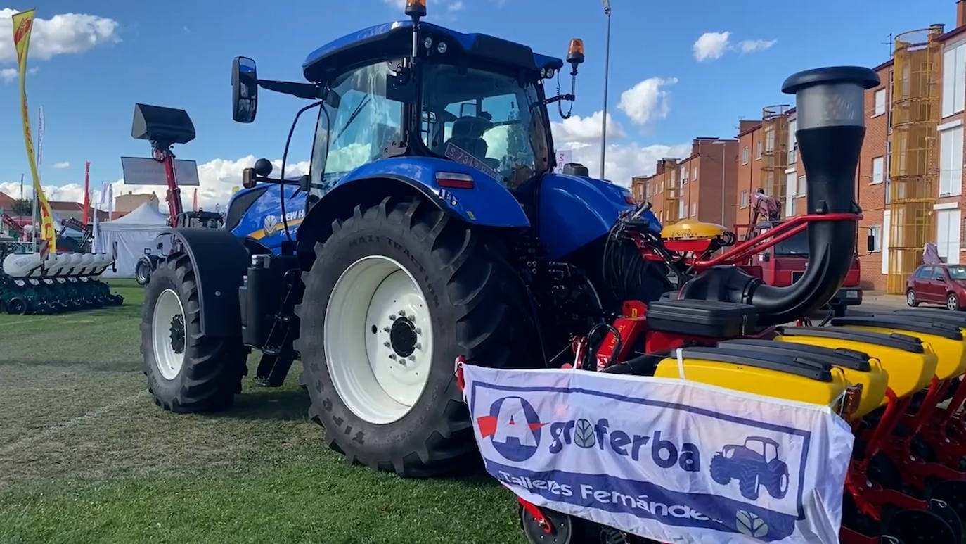 Este viernes se ha inaugurado el tradional evento que este fin de semana vuelve tras la pandemia a la capital del Páramo para celebrar su 61 edición | Santa María se muestra como un escaparate único en maquinaria, el sector agrícola y ganadero, artesanía y alimentación.