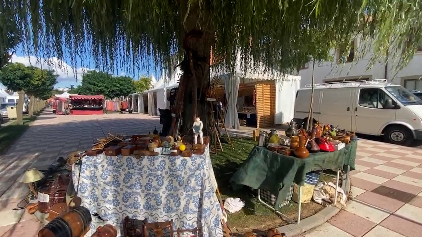 Este viernes se ha inaugurado el tradional evento que este fin de semana vuelve tras la pandemia a la capital del Páramo para celebrar su 61 edición | Santa María se muestra como un escaparate único en maquinaria, el sector agrícola y ganadero, artesanía y alimentación.