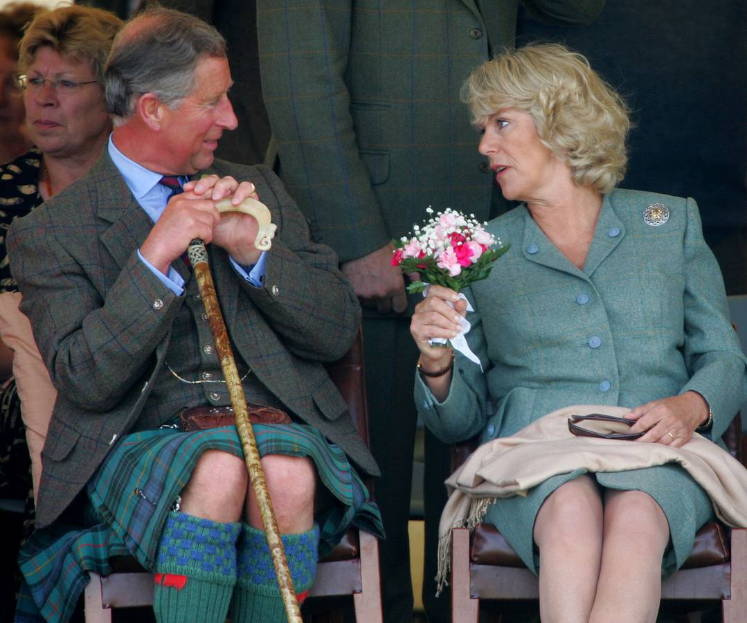 2004-Carlos y Camila en los juegos de Escocia.