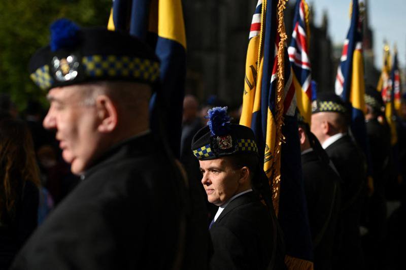 Fotos: Los restos mortales de Isabel II se trasladan de Balmoral a Edimburgo