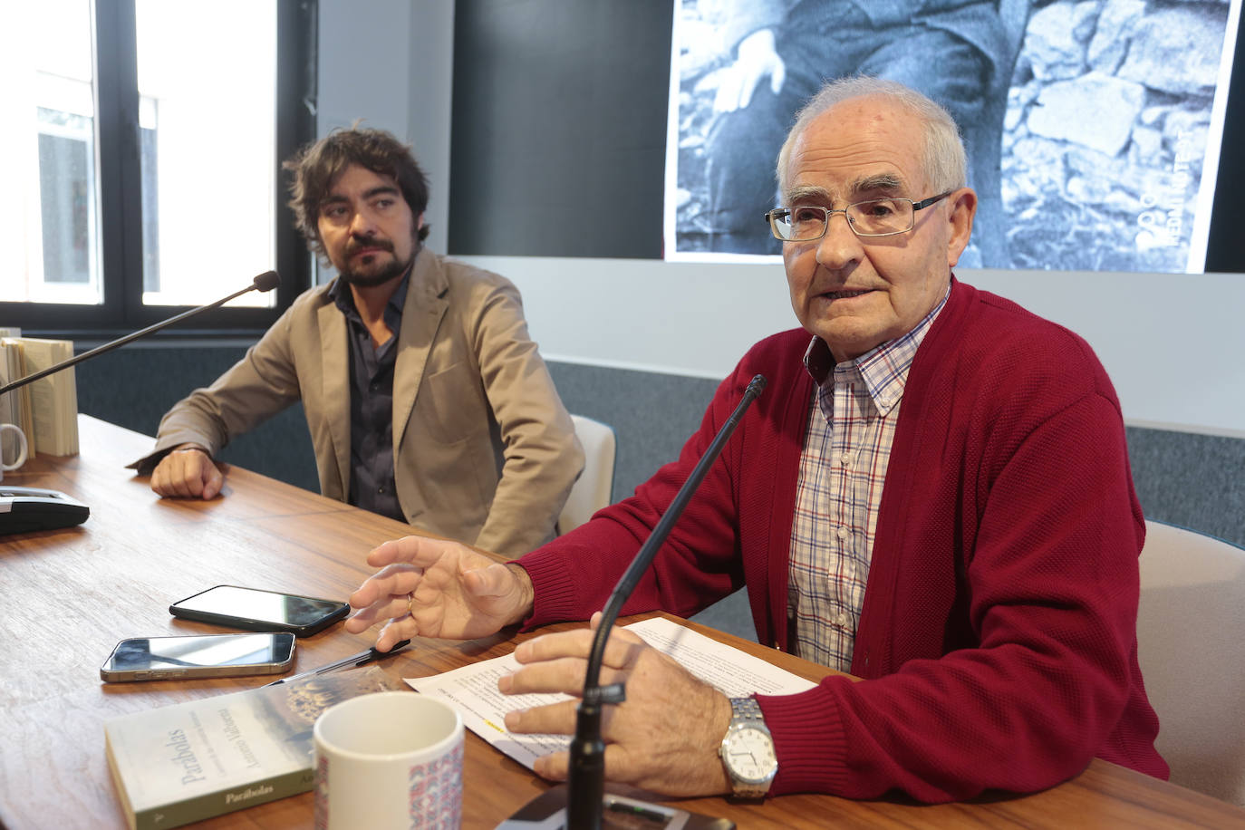 Presentación del libro 'Parábolas. Cuentos de las comarcas leonesas'.