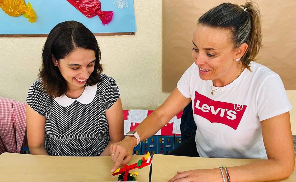 El profesorado del colegio Leonés se prepara para implementar la metodología Lego en sus aulas.