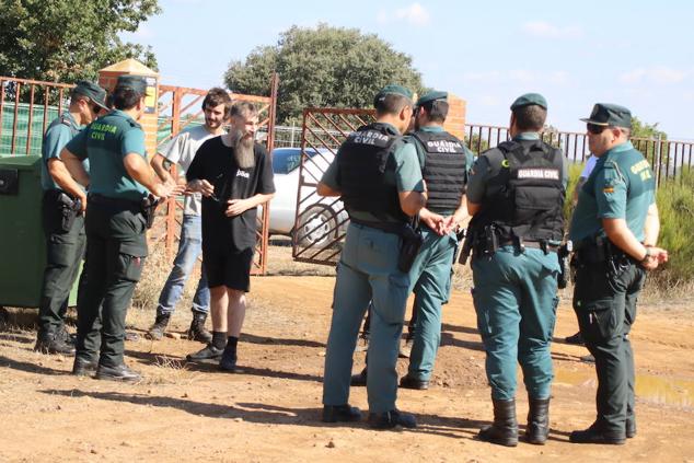 La guardia civil impide un evento musical en Sariegos