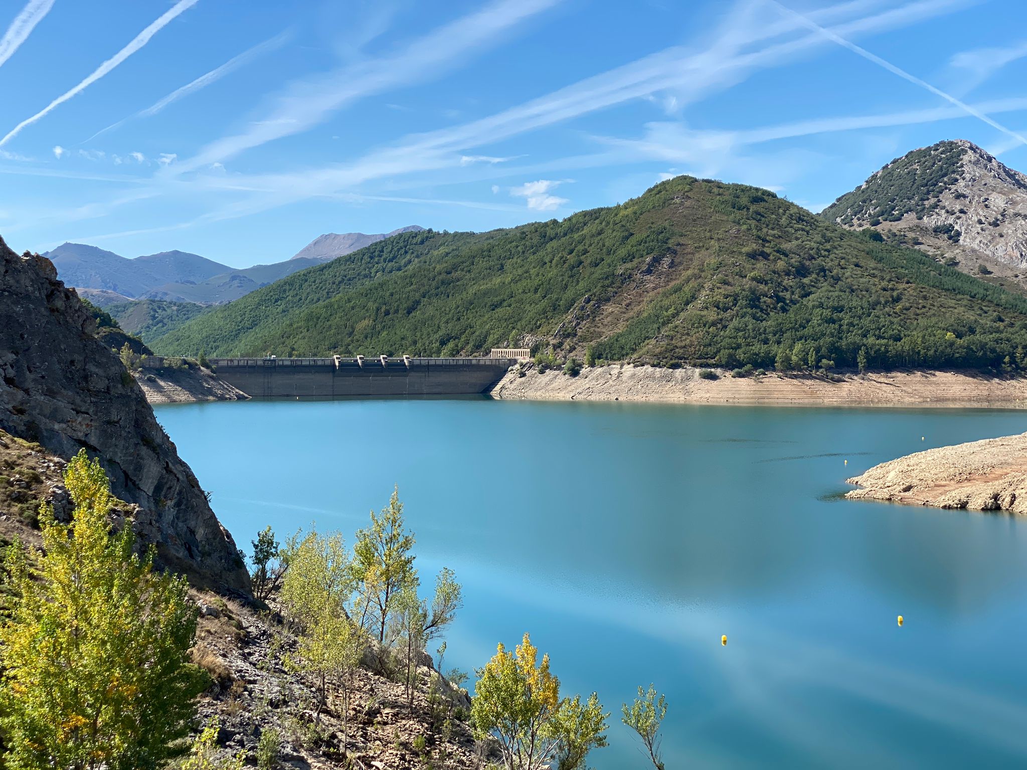 Fotos: Estado en el que se encuentra el pantano del Porma