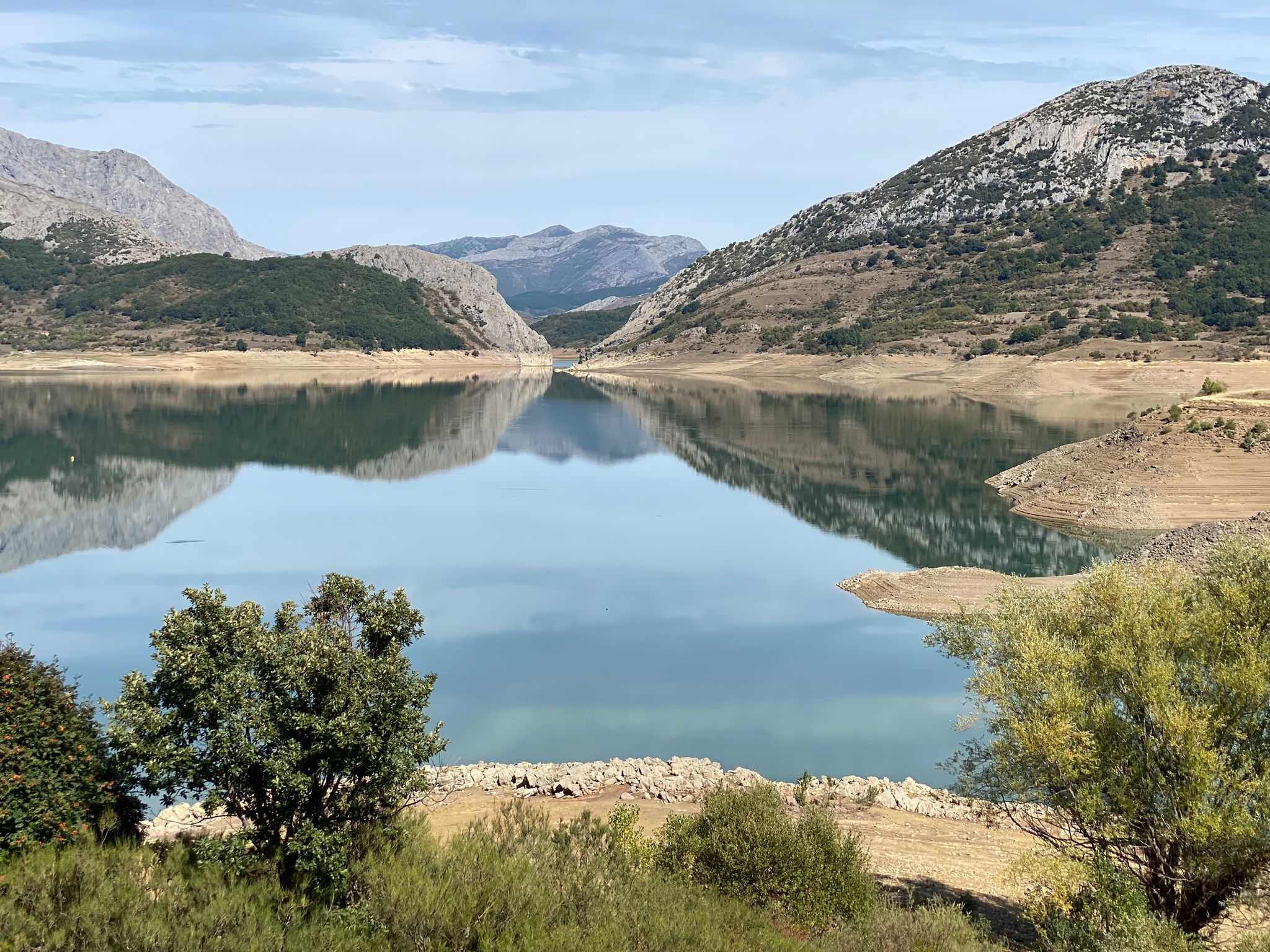 Fotos: Estado en el que se encuentra el pantano del Porma