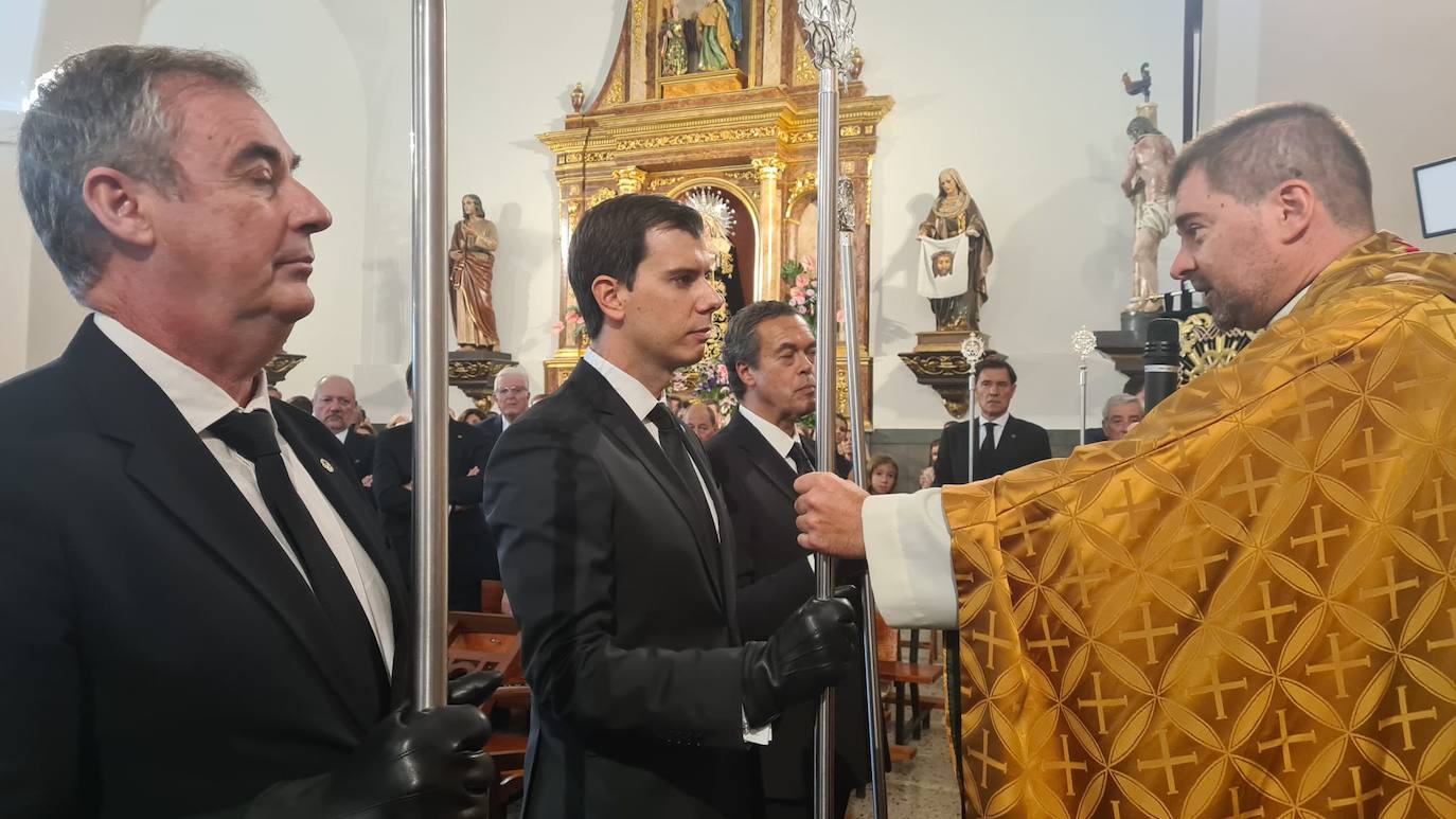 Fotos: Ceremonia de cambio de varas en Santa Nonia