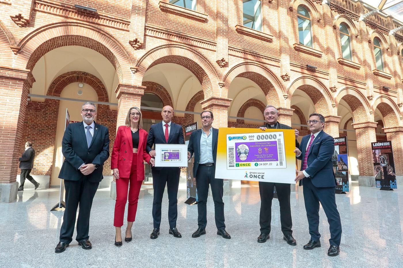 El cupón de la ONCE del sábado, 24 de septiembre, está dedicado al 33 Encuentro Nacional de Cofradías, que se difundirá en 5,5 millones de cupones que llevarán por toda España este evento organizado por la Junta Mayor de la Semana Santa de León. 