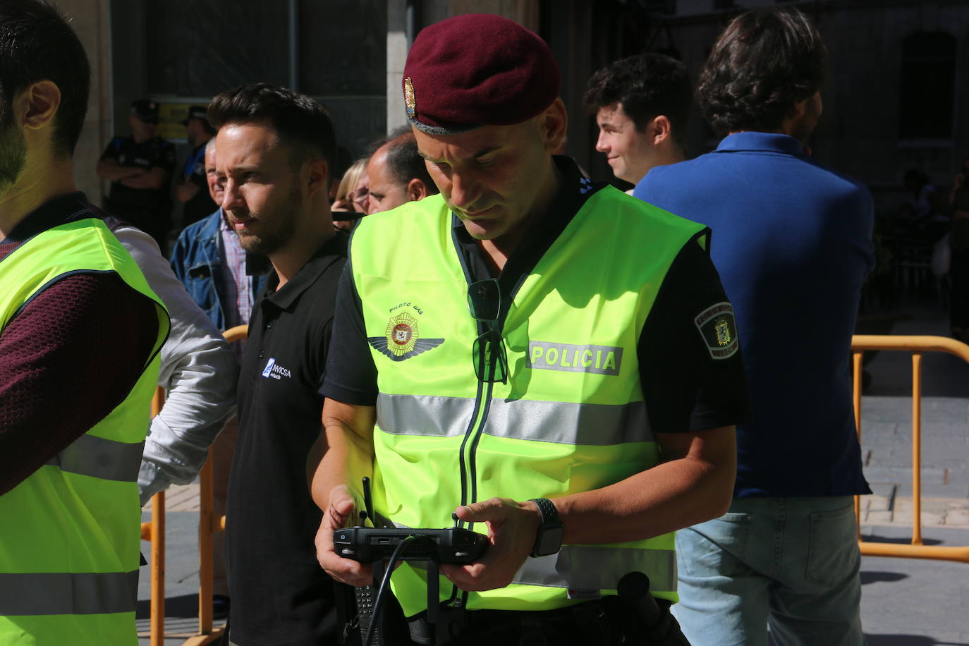 Primer vuelo en la capital de la Unidad de Drones de la Policía. 