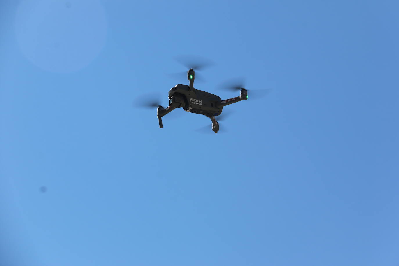 Primer vuelo en la capital de la Unidad de Drones de la Policía. 