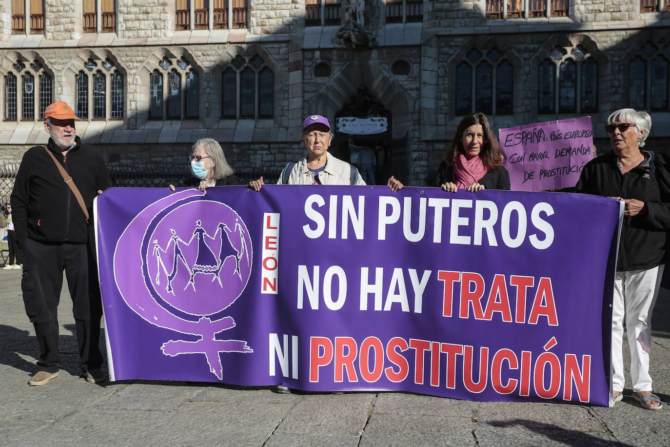 Será en Botines a las 20.00 horas con motivo del Día Internacional contra la Explotación sexual, la prostitución y el tráfico y la trata de mujeres y niñas | El movimiento espera que para final de año el Ayuntamientode León apruebe una ordenanza municipal a este respecto.
